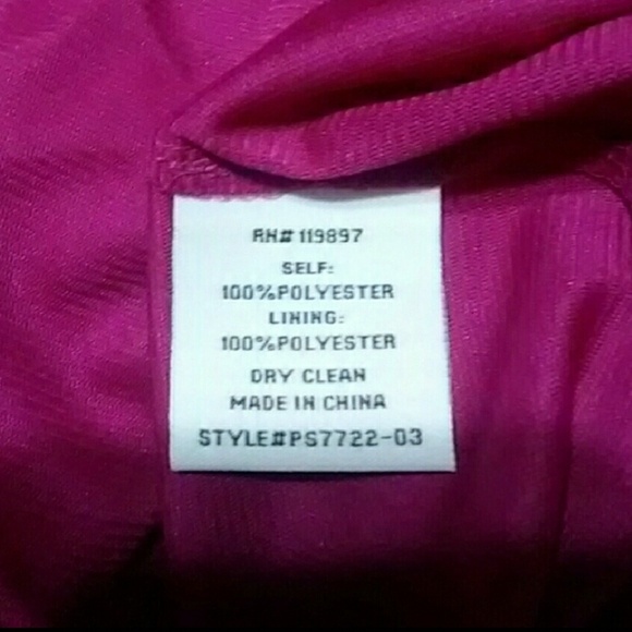 19 Cooper Women's Magenta Halter Romper - Picture 5 of 5